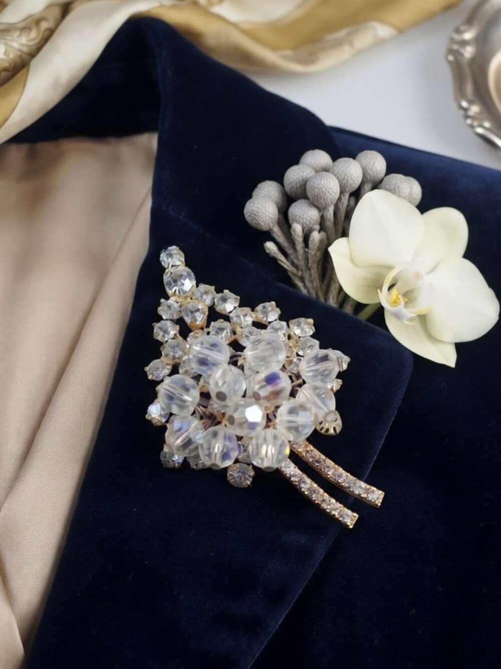 Vintage Verified Juliana D&E Aurora Borealis Crystal Cha Cha Rhinestone Brooch